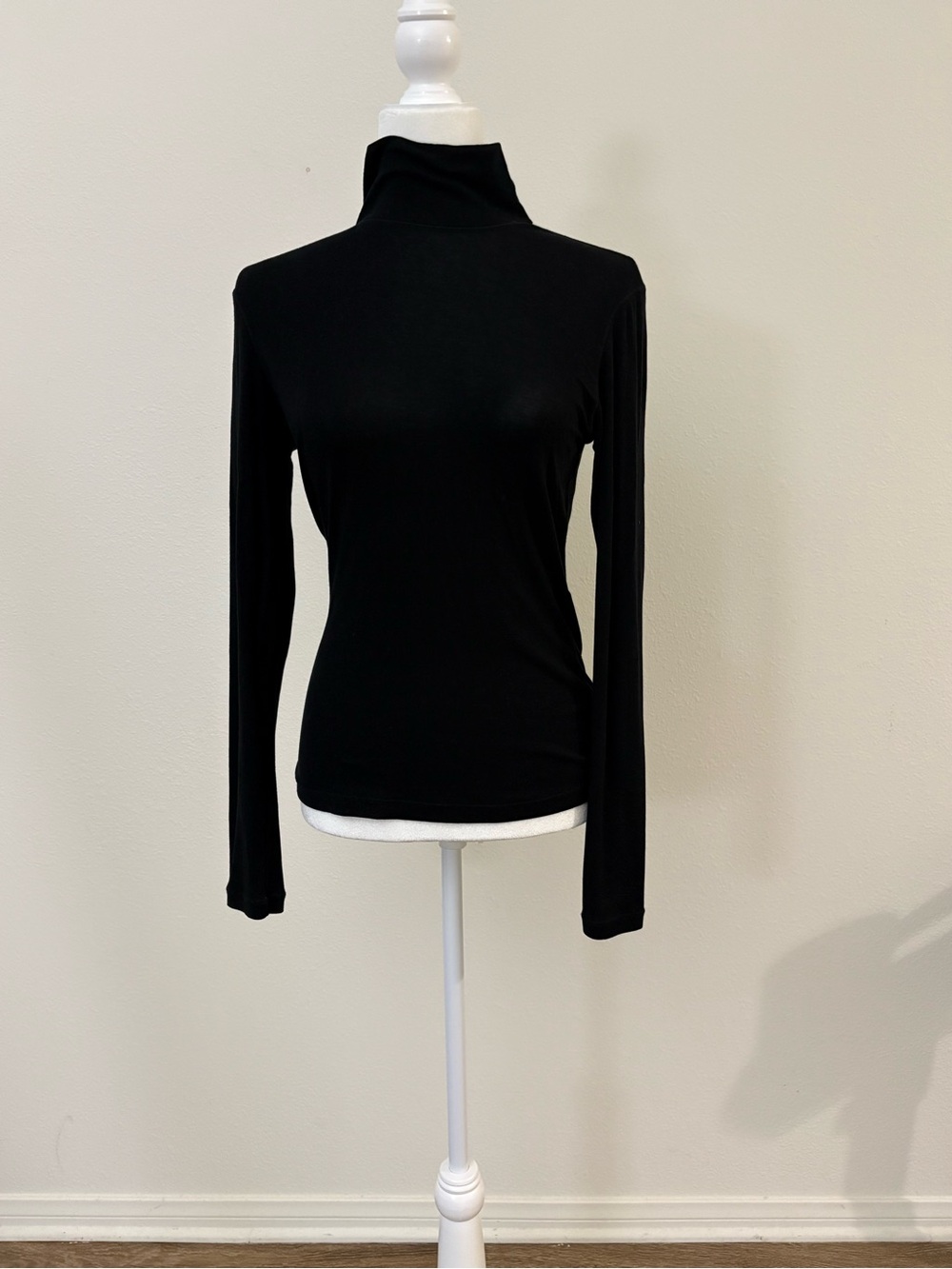 NEIWAI Open Back Turtleneck Top